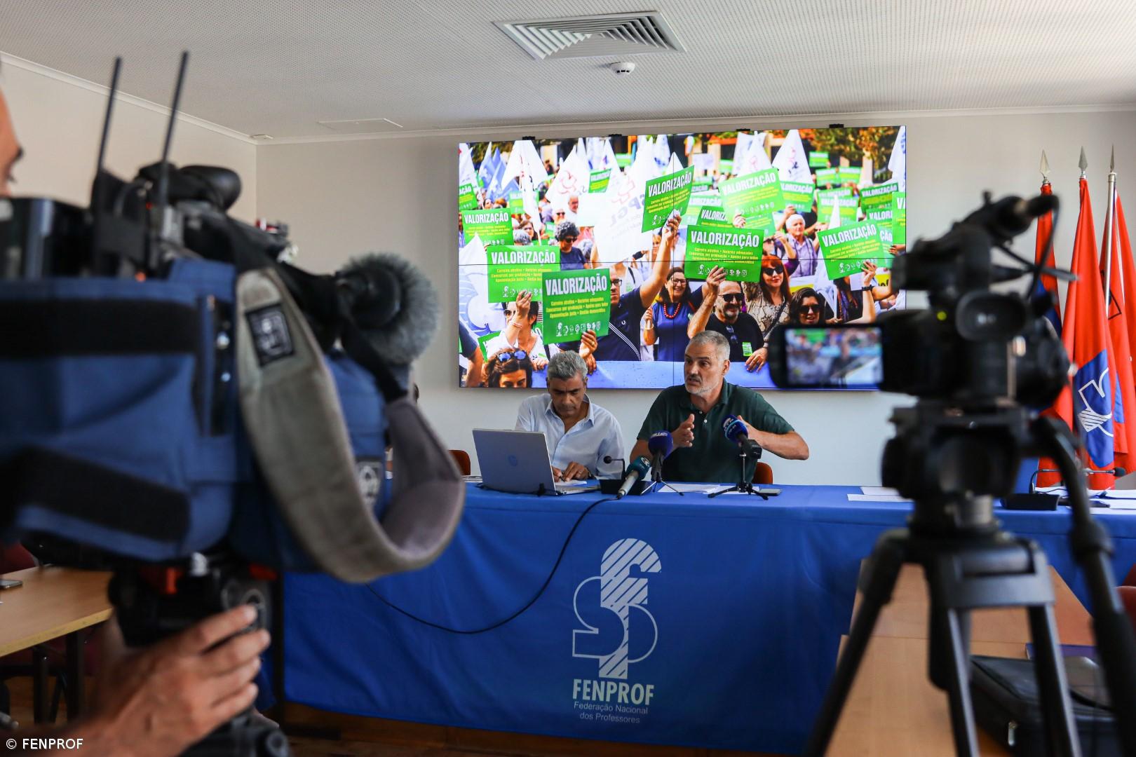 Fenprof denuncia no parlamento que mais um ano letivo começa com falta de professores – Imagem 1