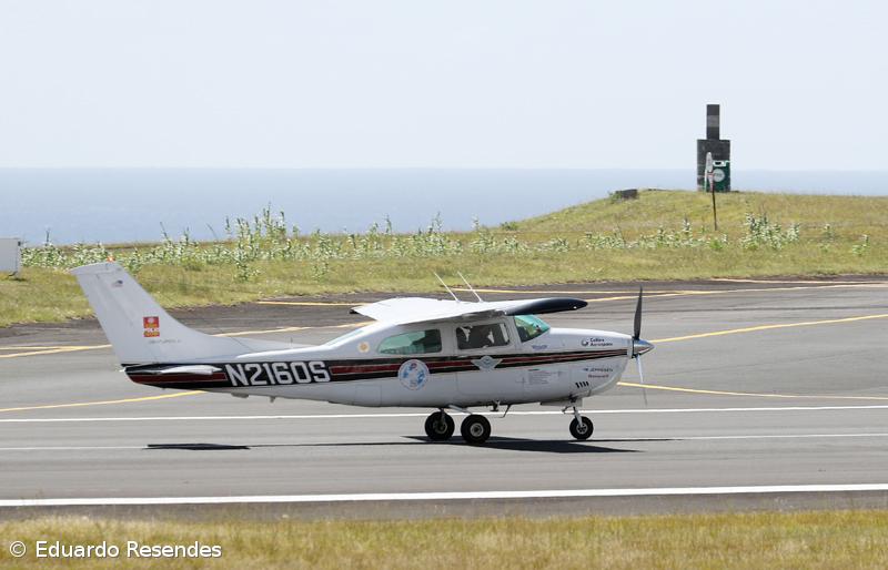 Pilotos americanos atravessam Atlântico em monomotor e fazem escala inédita em Ponta Delgada – Imagem 2