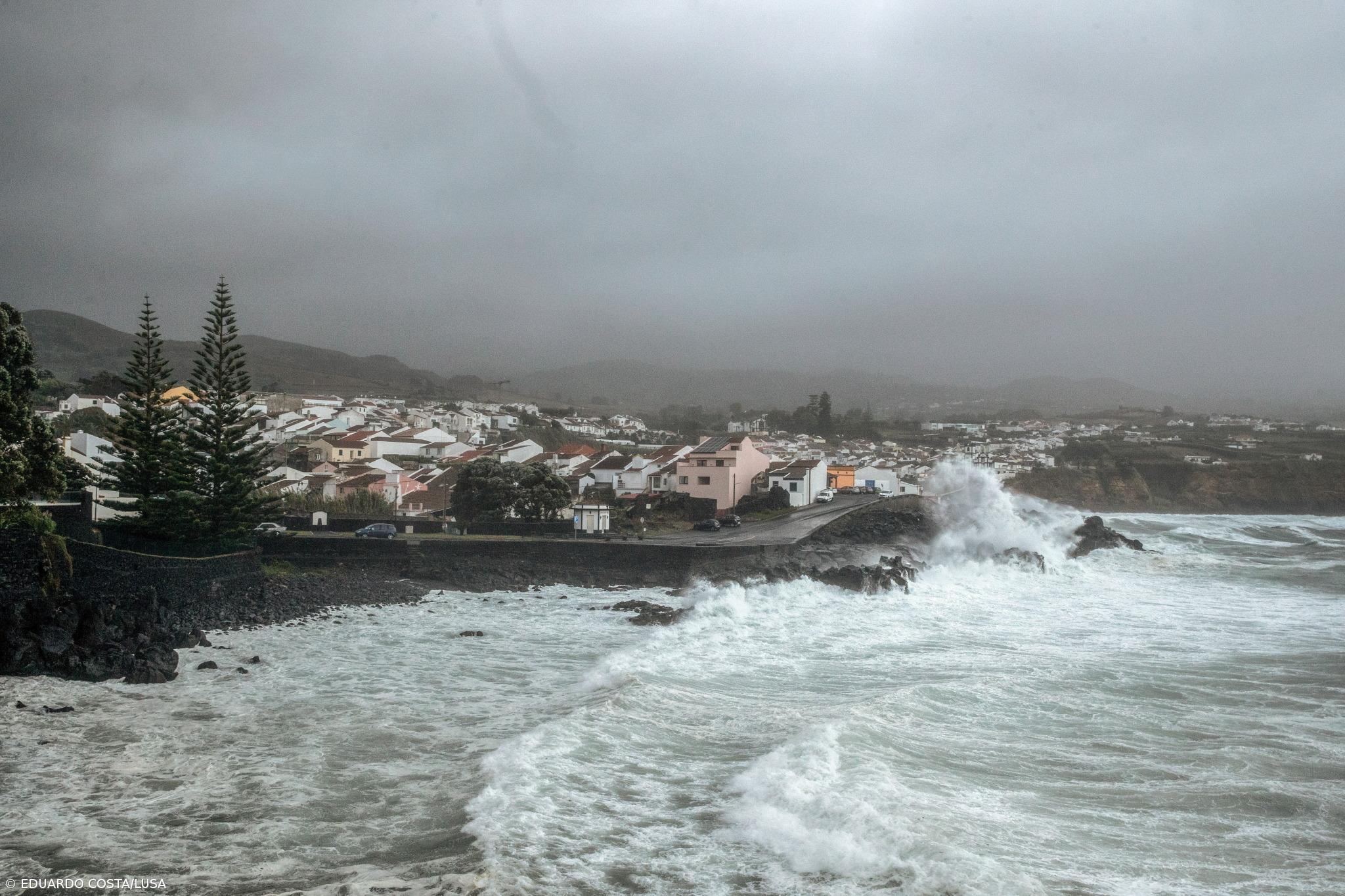 Autoridades alertam para agravamento da agitação marítima nos Açores – Imagem 1