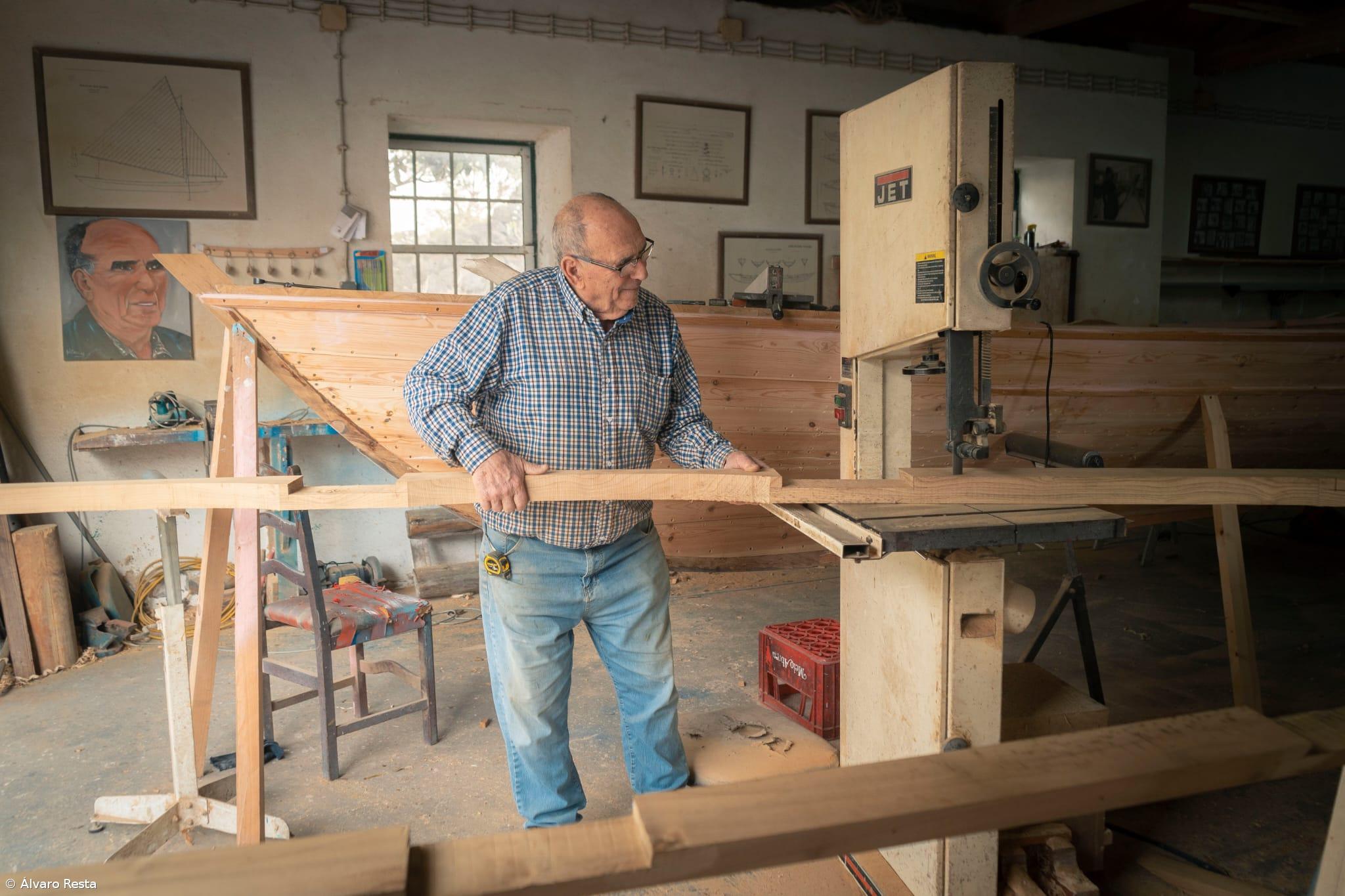 Oficina no Pico mantém viva a tradição dos botes baleeiros açorianos – Imagem 1