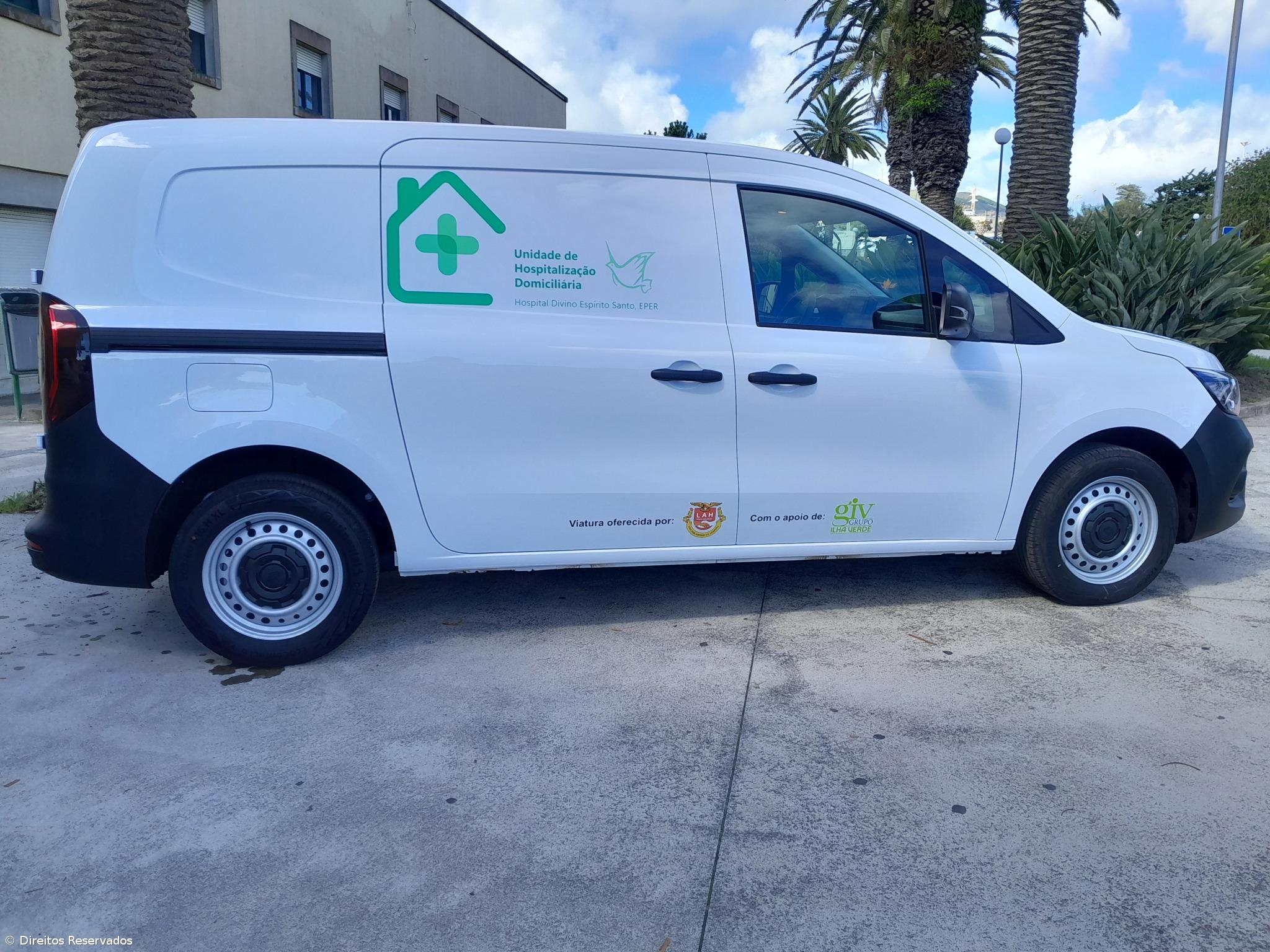 Hospital de Ponta Delgada recebe nova viatura para reforçar apoio domiciliário – Imagem 1