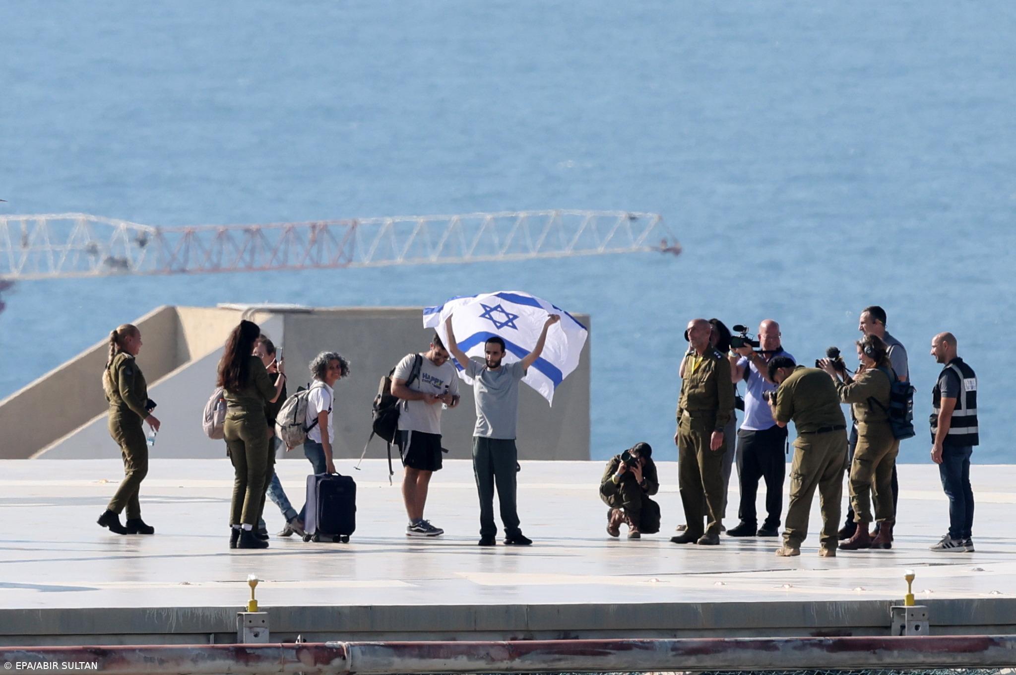 Hamas libertou mais 13 reféns israelitas – Imagem 1