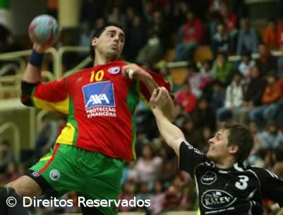 Portugal perde com checos e compromete fase final – Imagem 1