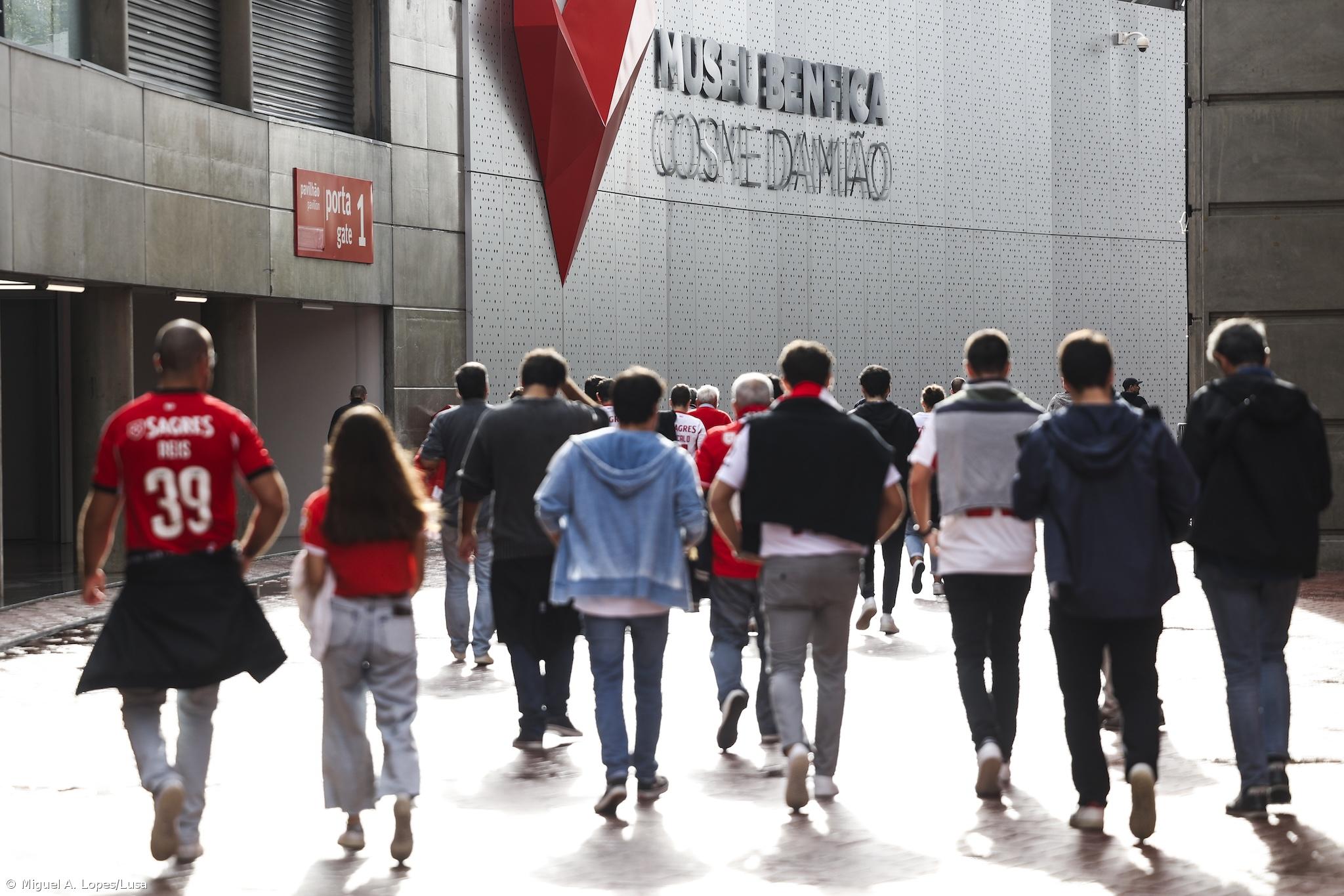 Benfica/Eleições: Mais de 78 mil votantes até às 18:00, 14 mil acima da primeira volta – Imagem 1