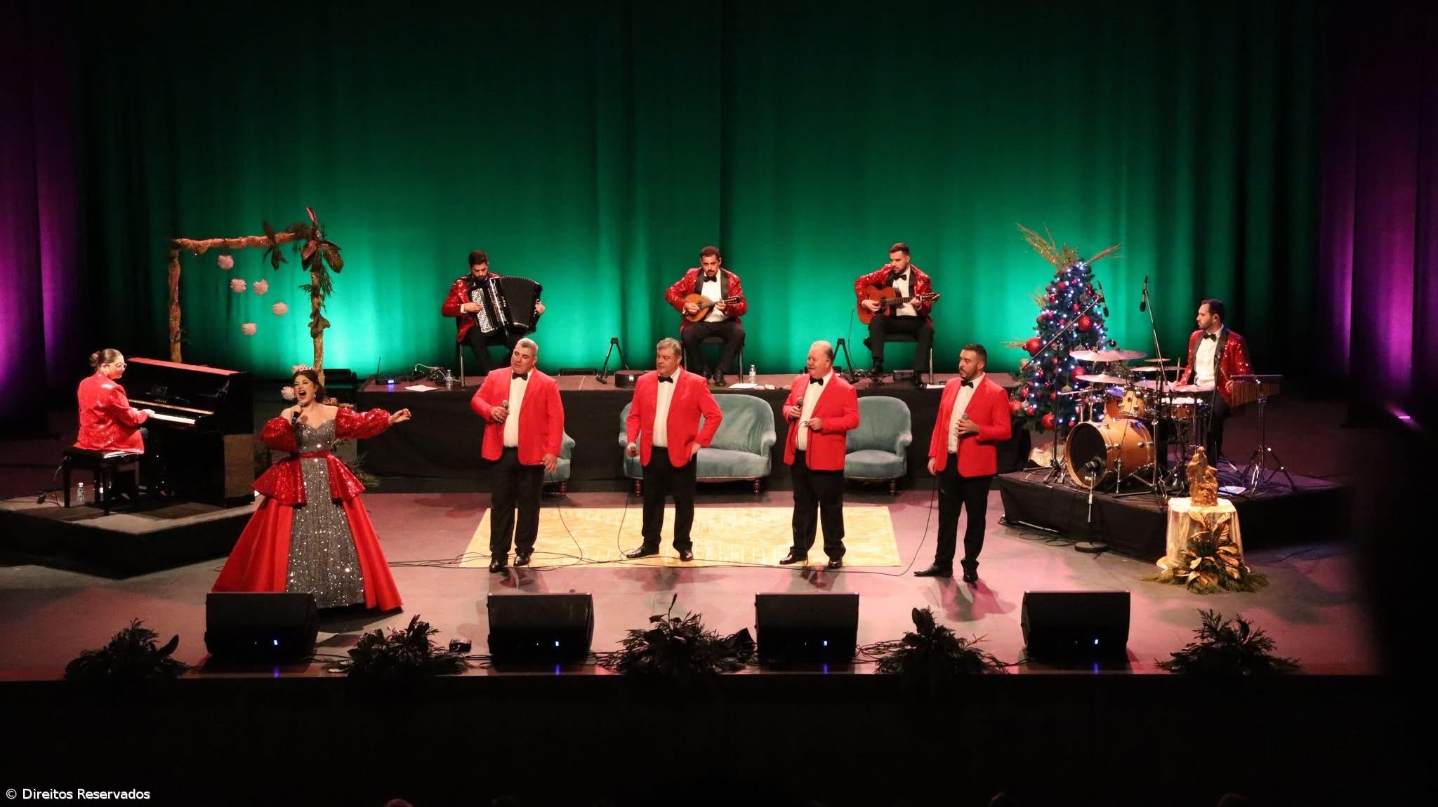 FADOalado e Vozes da Fonte apresentam concerto de Natal no Teatro Micaelense – Imagem 1