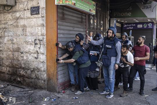 Federação Internacional de Jornalistas contabiliza 128 mortos em 2025, 56 na Palestina – Imagem 1