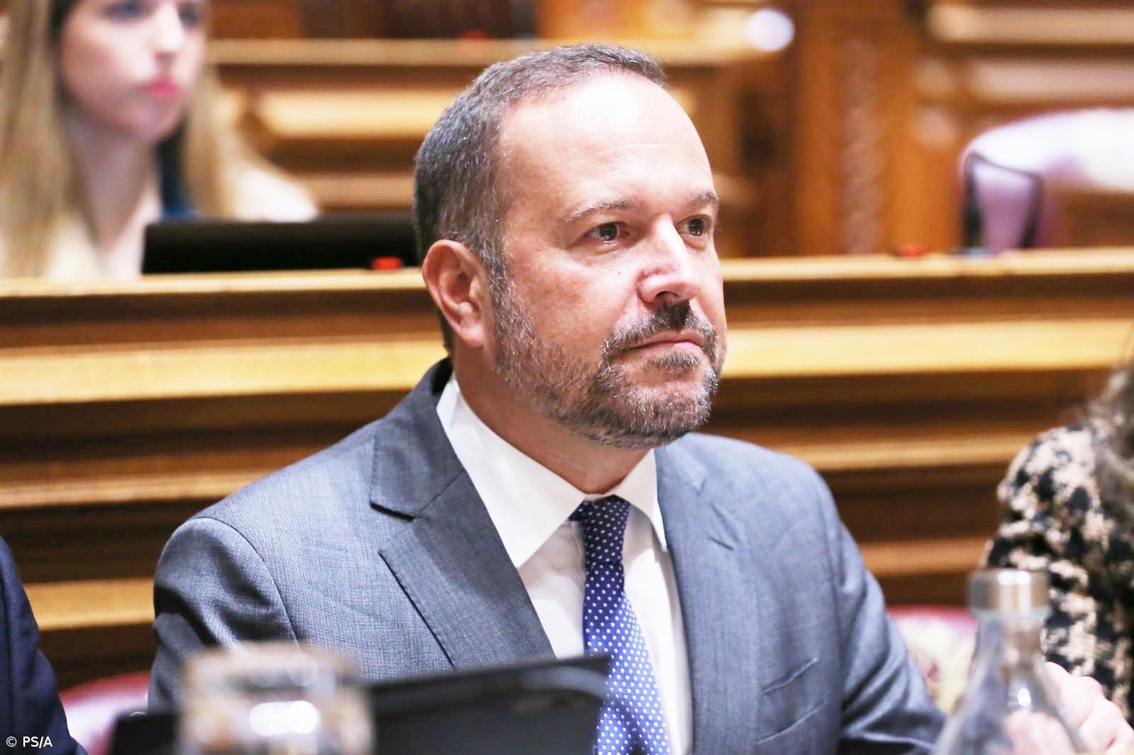 PS vai requerer apreciação parlamentar do diploma sobre subsídio social de mobilidade – Imagem 1