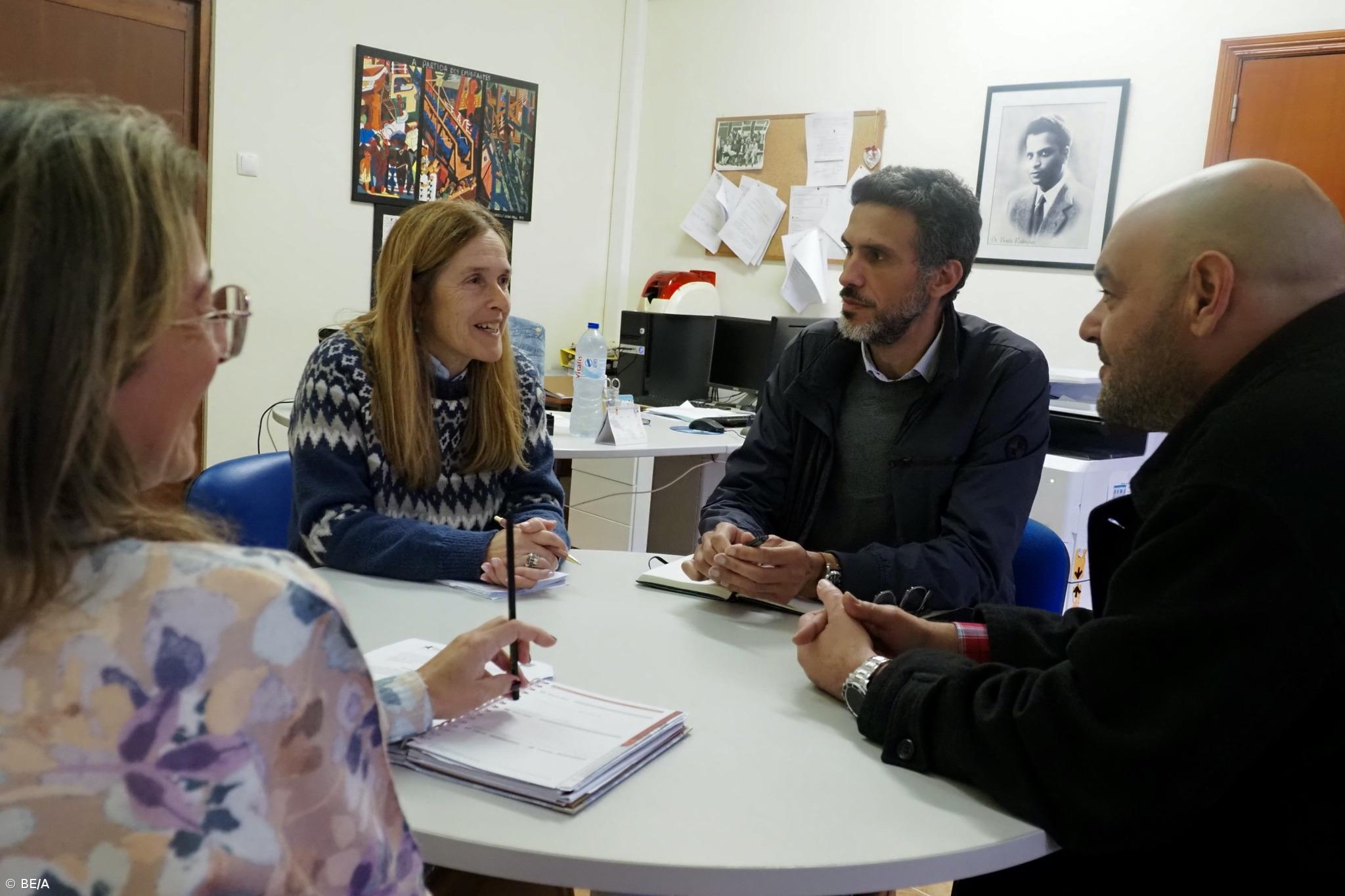 BE/Açores propõe apoios para ultrapassar problema da falta de professores na região – Imagem 1