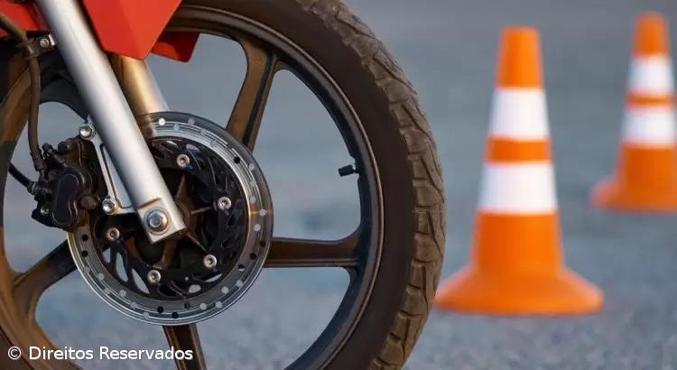Escolas de condução nos Açores passam a dar formação a jovens ciclomotoristas – Imagem 1