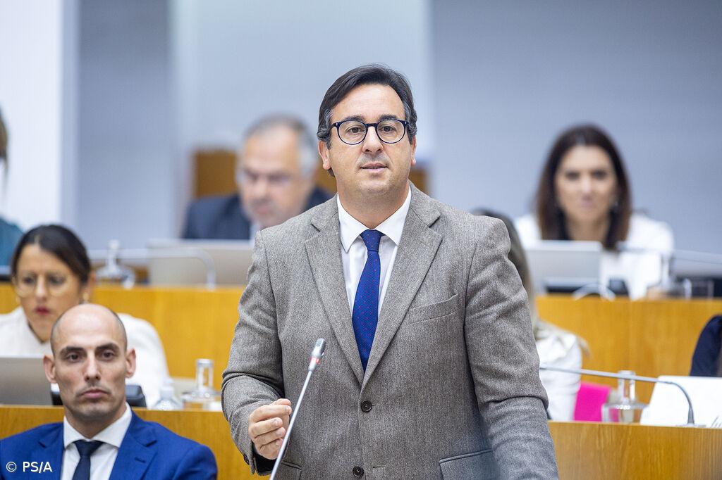 PS/Açores lamenta devolução de 3ME ao Estado pela SATA – Imagem 1