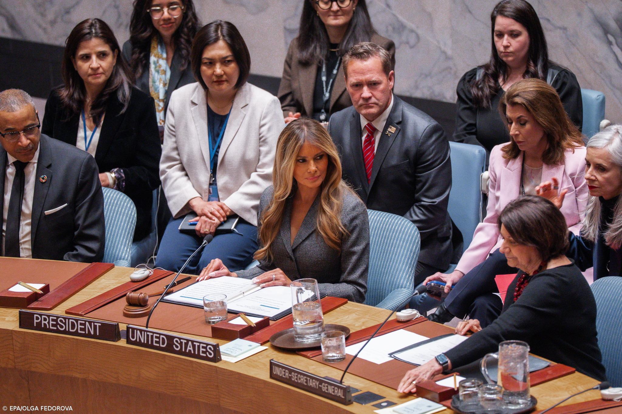 Melania Trump defende "paz através da educação" em discurso inédito na ONU  – Imagem 1