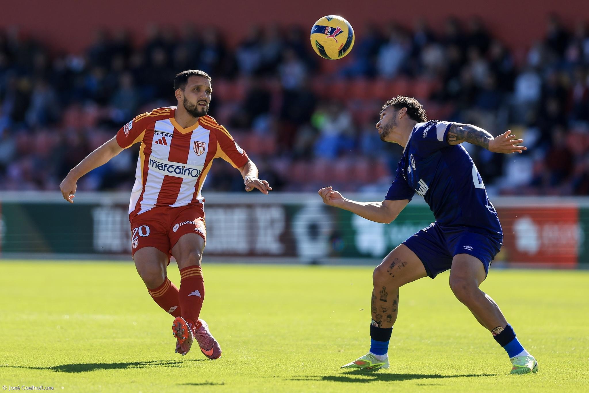 I Liga: Santa Clara bate AVS e sobe aos lugares de permanência – Imagem 1