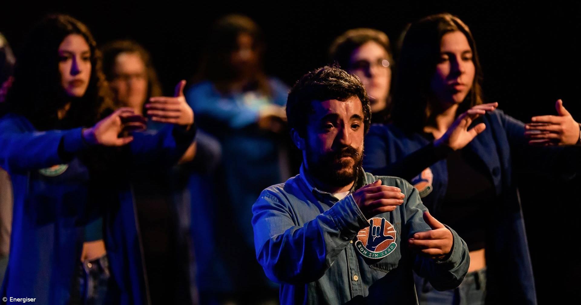 Ouvir sem som é sentir a música através do corpo – Imagem 1