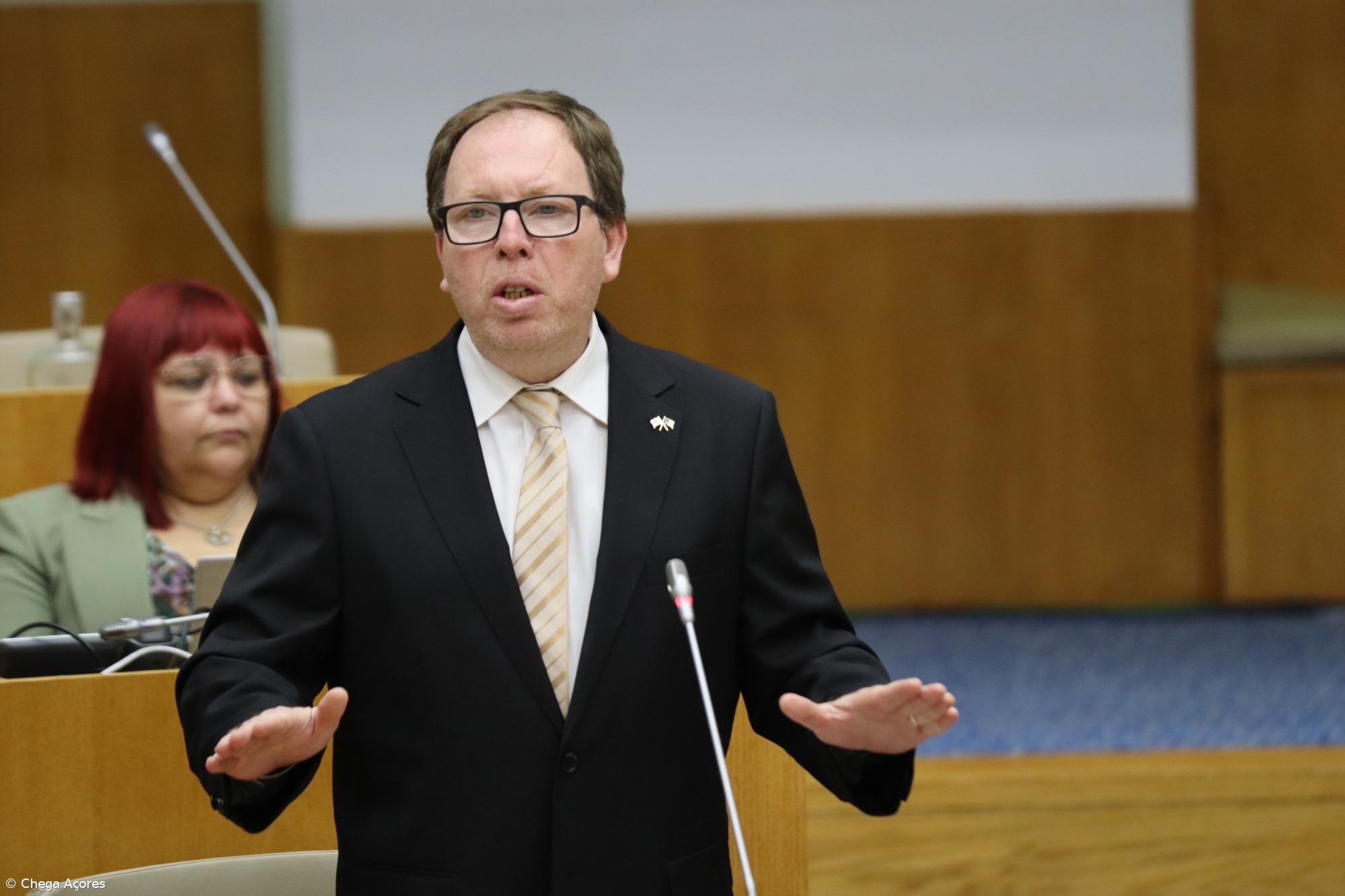 Chega/Açores defende que é urgente baixar a carga fiscal sobre os combustíveis – Imagem 1