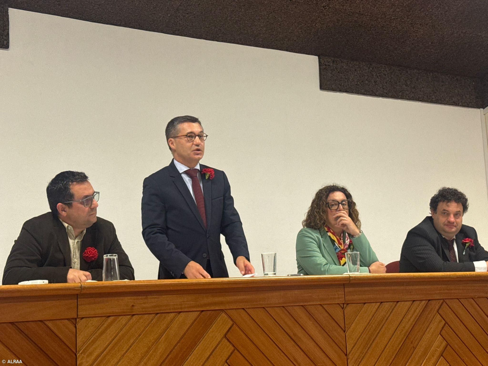 Presidente do parlamento açoriano apela à participação dos jovens no futuro da Autonomia – Imagem 1