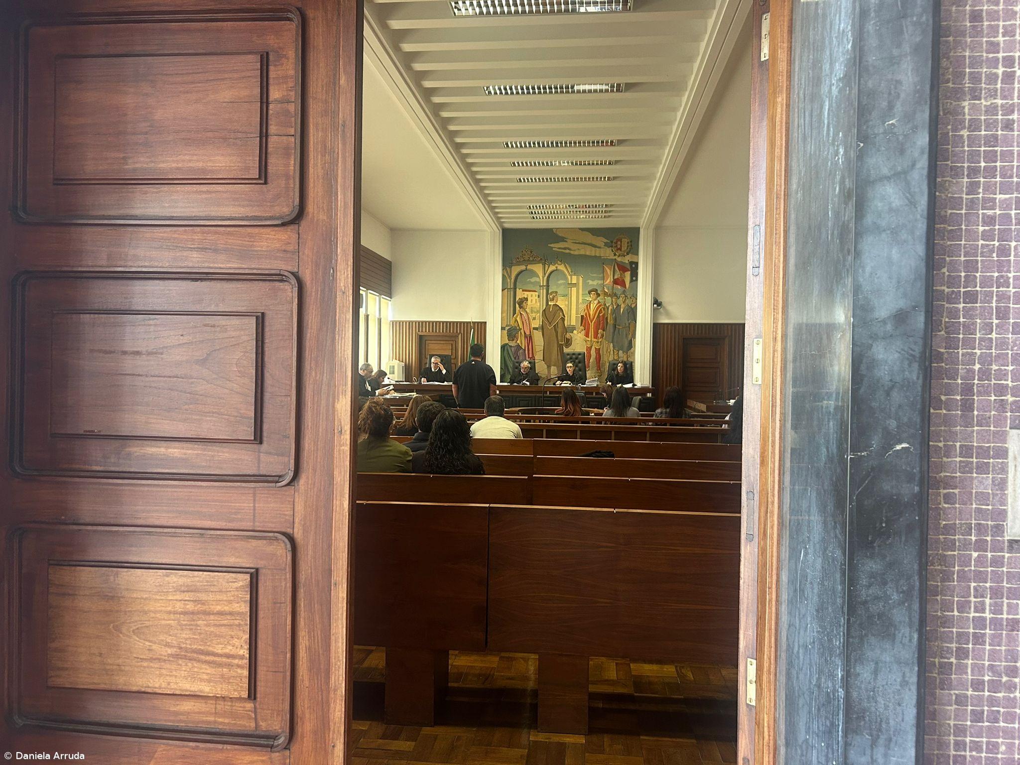 Acusação quer penas entre 3 a 9 anos para as ex-auxiliares de Rabo de Peixe – Imagem 1