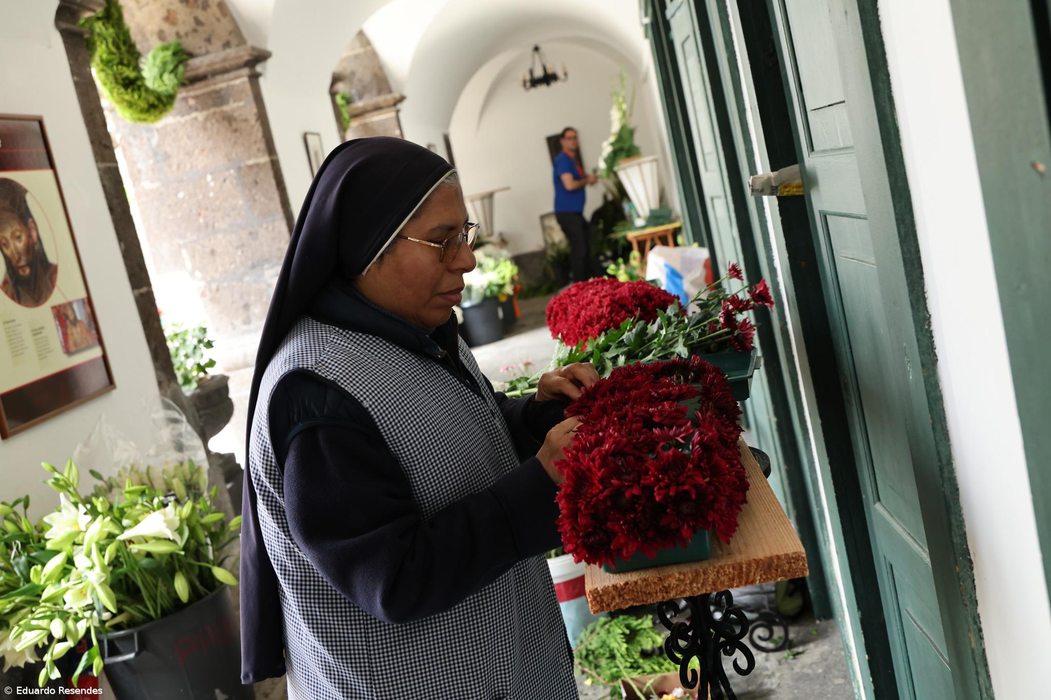 A corrida das flores e dos voluntários no Senhor Santo Cristo (Com Fotos) – Imagem 2