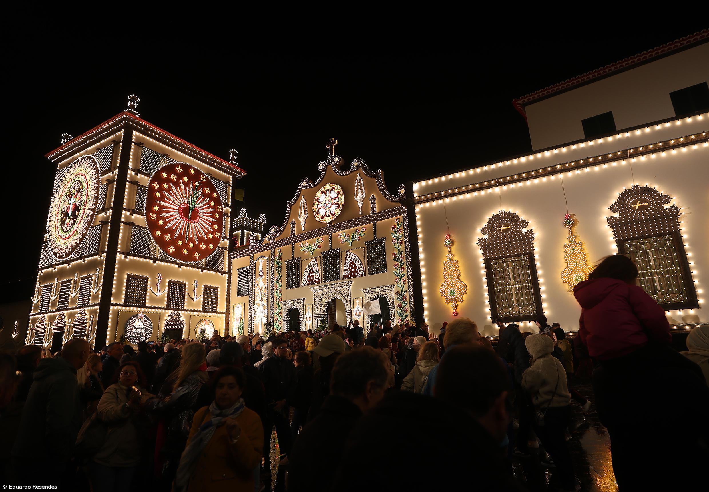 Rebuçados tradicionais adoçam boca de novos e velhos nas festas do Santo Cristo – Imagem 1