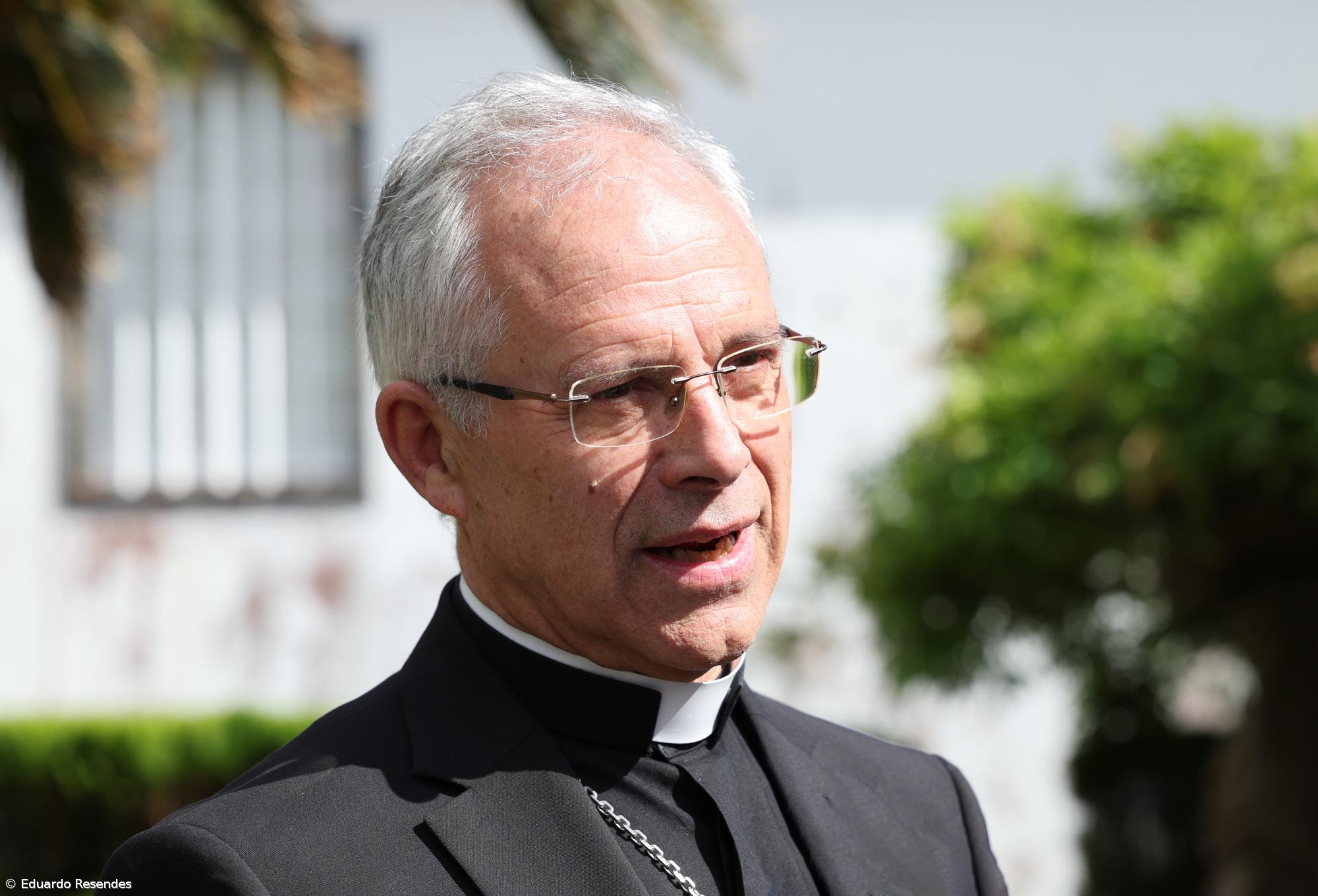 Bispo de Angra diz que República “precisa de olhar” de outra forma para os Açores – Imagem 1