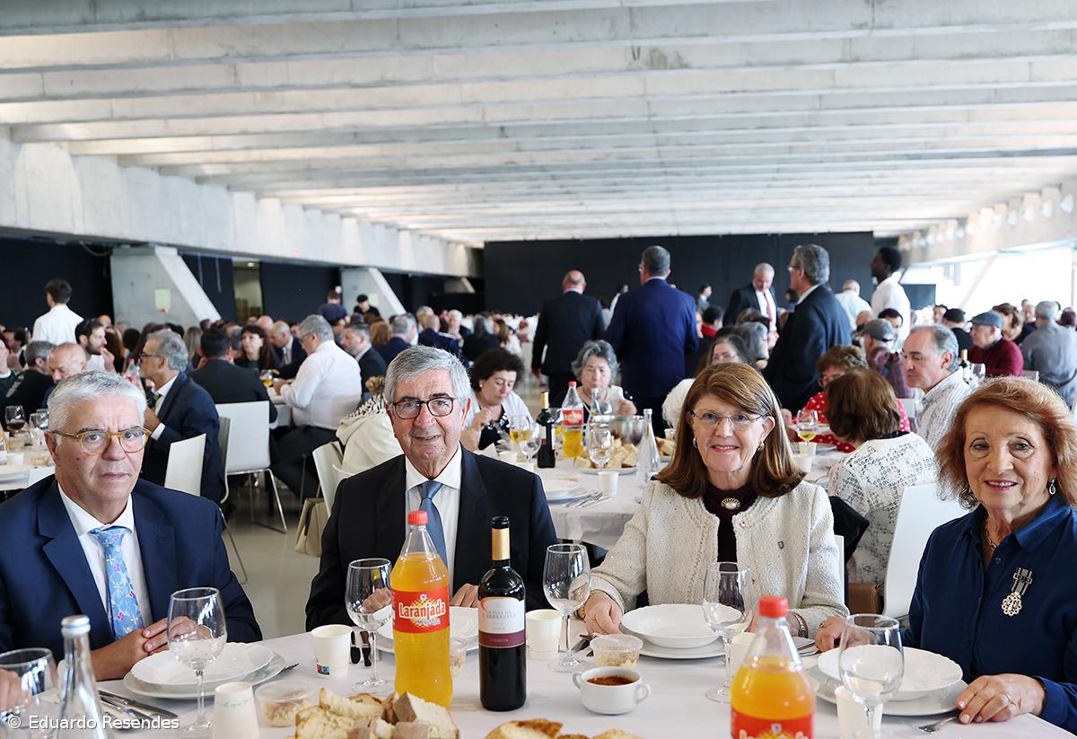 União à mesa com Sopas do Espírito Santo  – Imagem 13