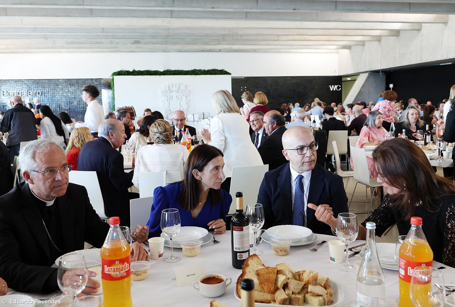 União à mesa com Sopas do Espírito Santo  – Imagem 12