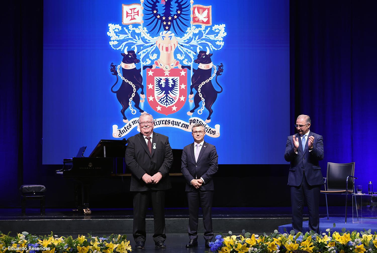 Personalidades e instituições distinguidas com as insígnias honoríficas açorianas – Imagem 7