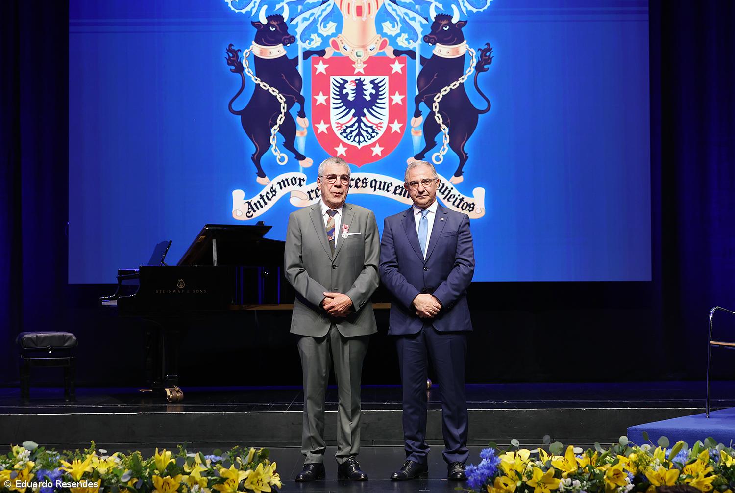 Personalidades e instituições distinguidas com as insígnias honoríficas açorianas – Imagem 15