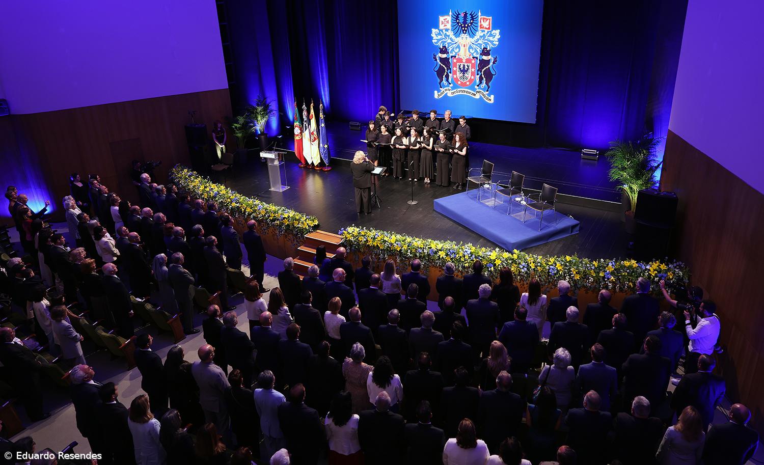Personalidades e instituições distinguidas com as insígnias honoríficas açorianas – Imagem 21