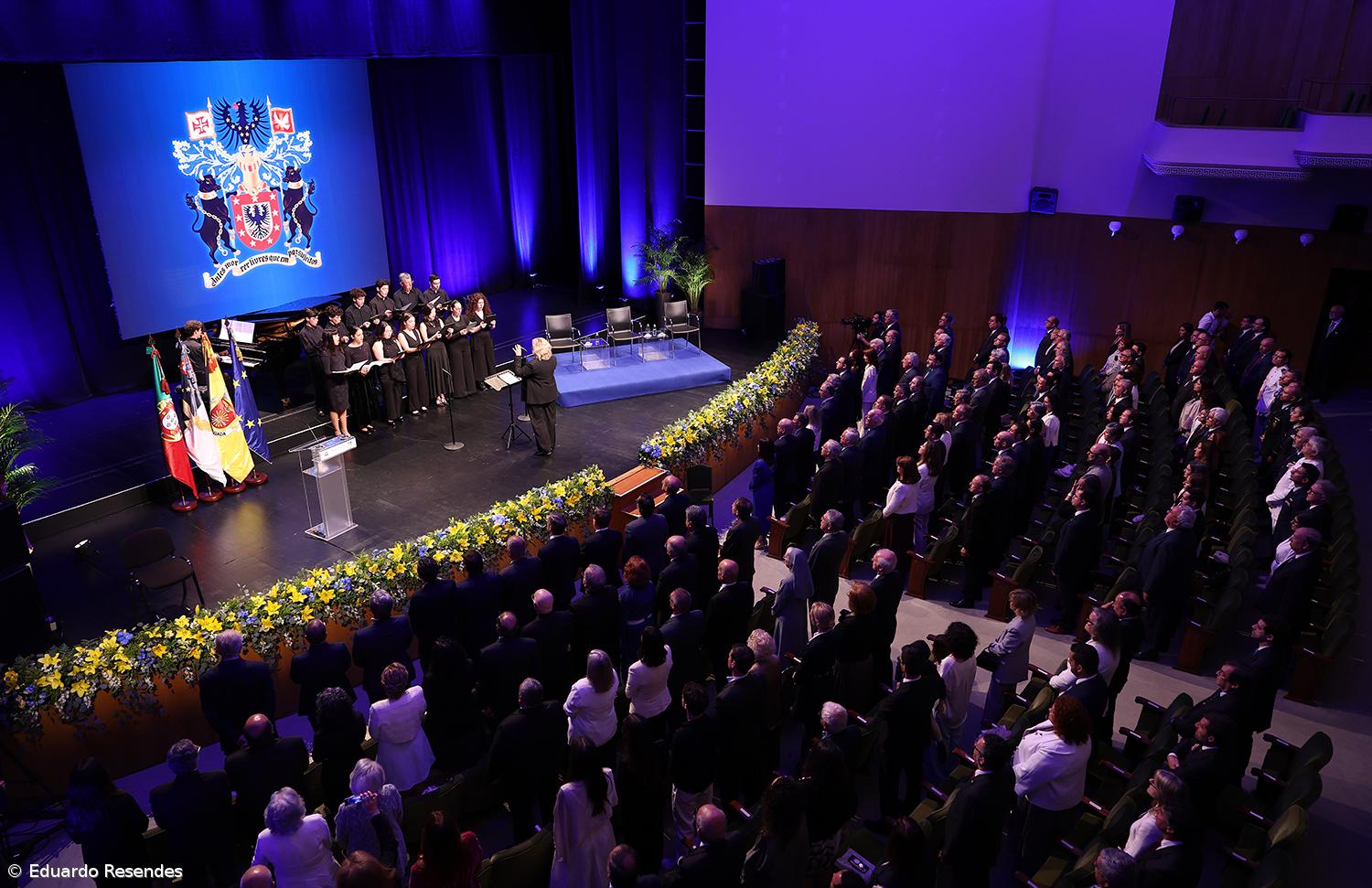 Personalidades e instituições distinguidas com as insígnias honoríficas açorianas – Imagem 22