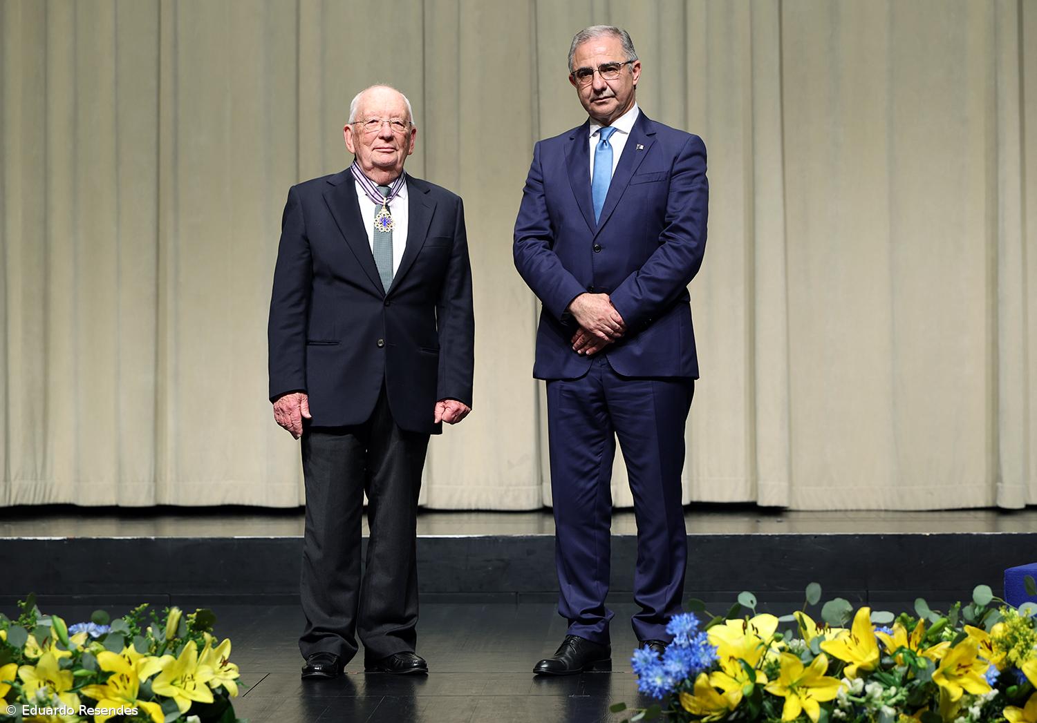 Personalidades e instituições distinguidas com as insígnias honoríficas açorianas – Imagem 30