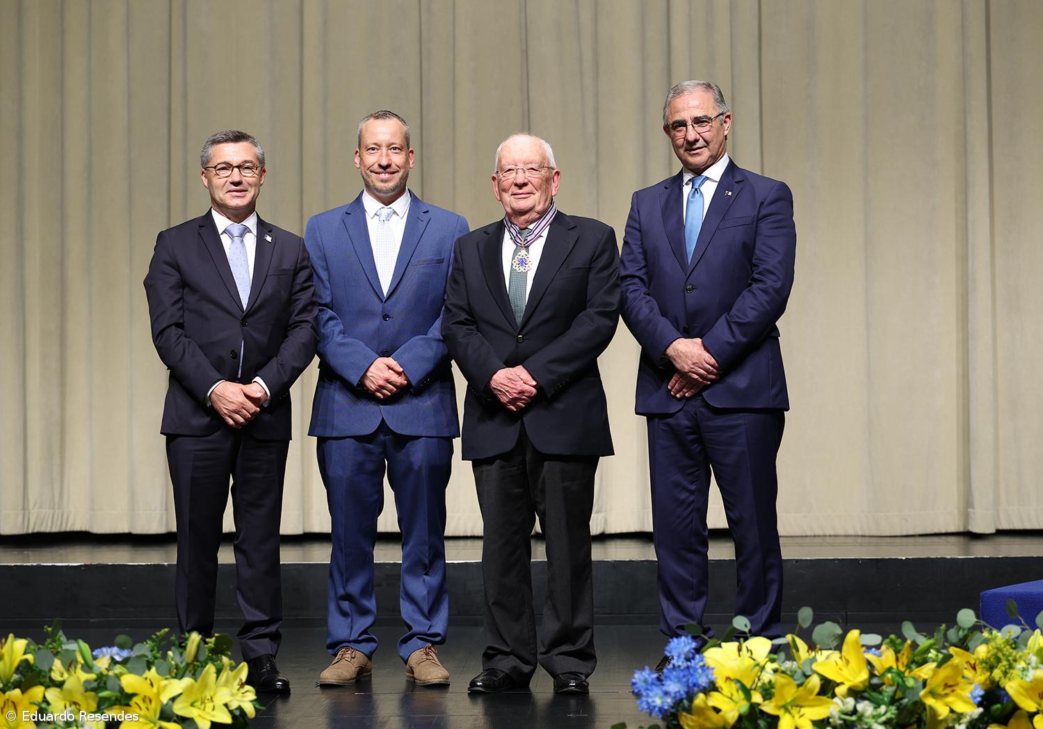Personalidades e instituições distinguidas com as insígnias honoríficas açorianas – Imagem 31