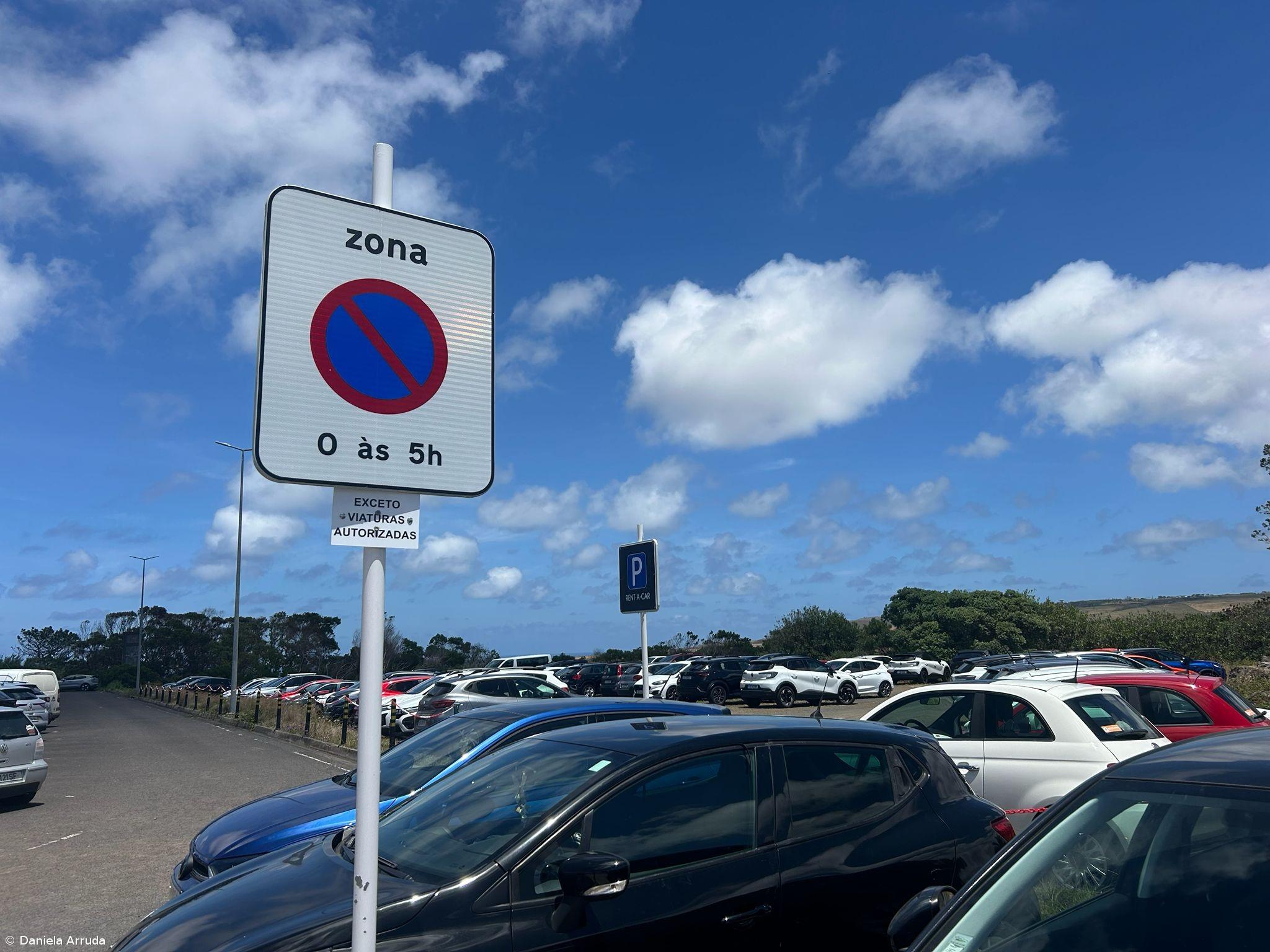 Já não se pode deixar o carro no aeroporto à noite: marienses revoltam-se e criam petição – Imagem 1