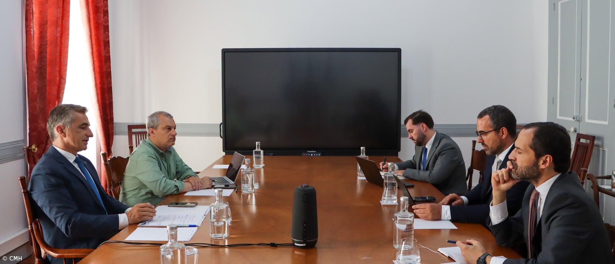 Município da Horta pede aumento de ligações da SATA para Lisboa na época alta – Imagem 1