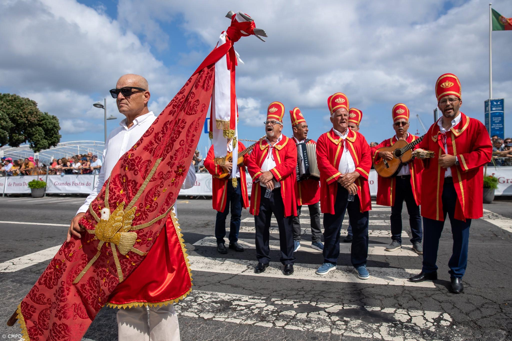 Ponta Delgada volta a encher-se para celebrar o Divino Espírito Santo – Imagem 6