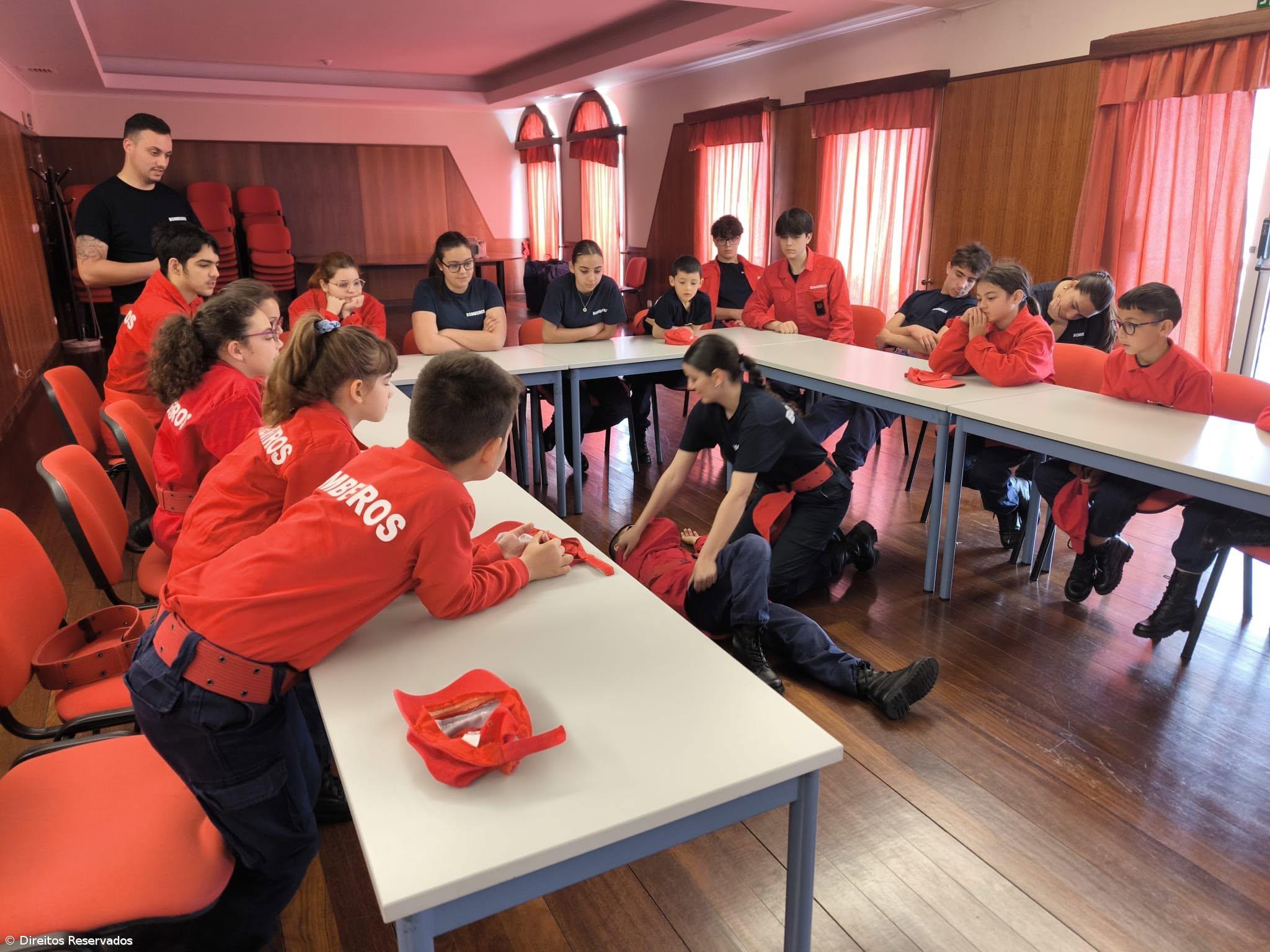Escola de Infantes e Cadetes da Ribeira Grande já formou jovens que hoje são bombeiros – Imagem 1