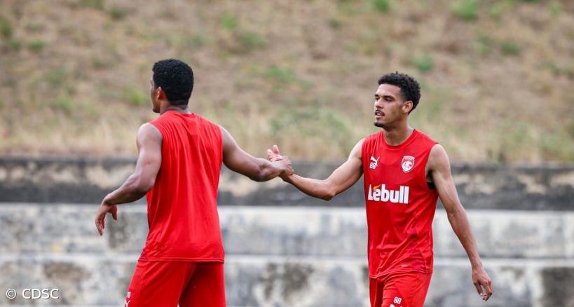 Hiago Santos faz balanço positivo ao estágio do Santa Clara – Imagem 1