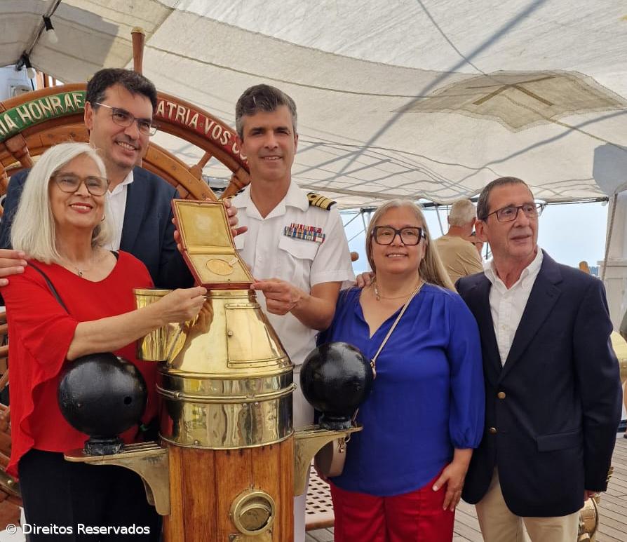 Medalha de Craig Mello a bordo do navio-escola Sagres – Imagem 5