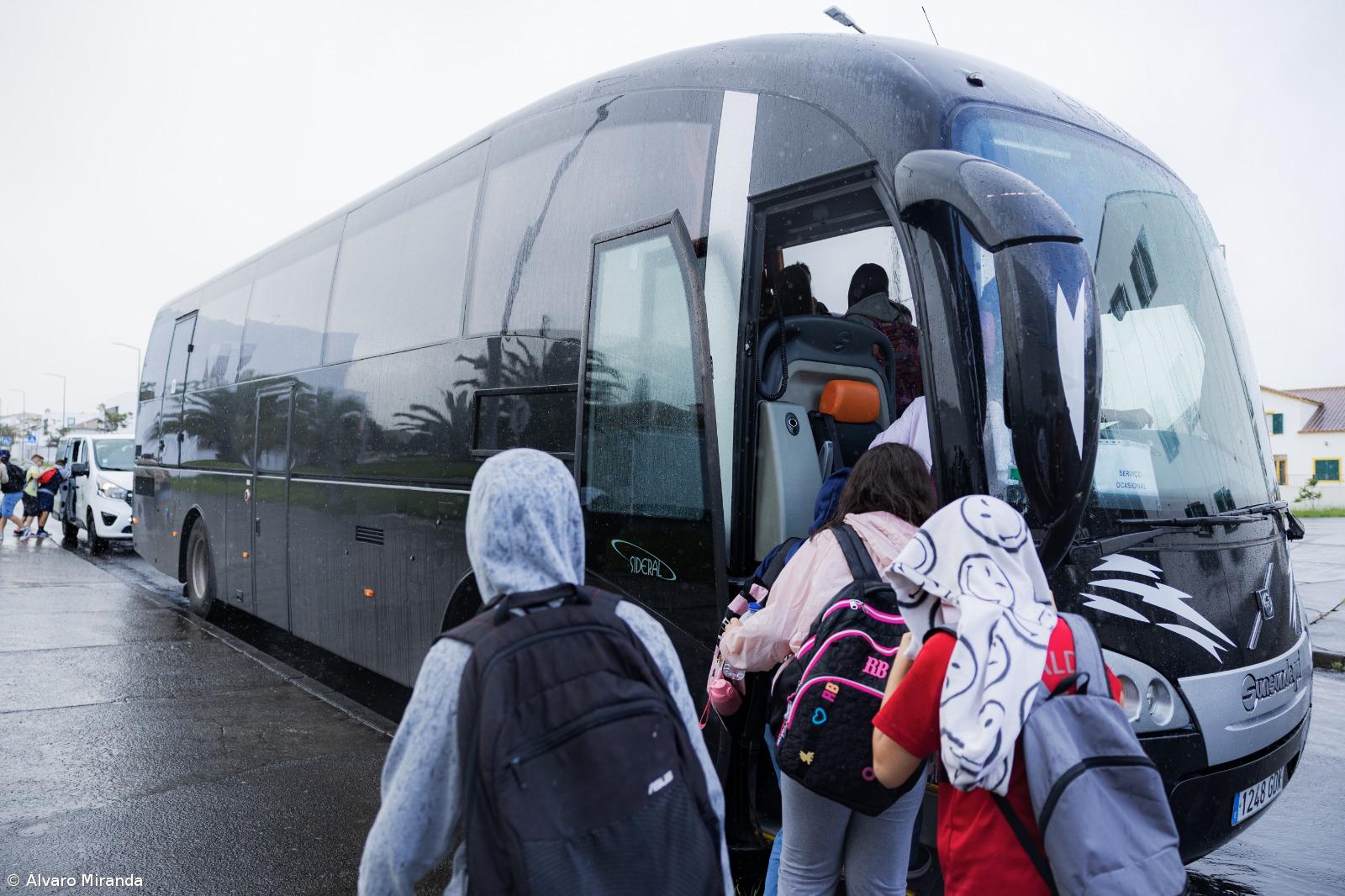 Governo deve mais de meio milhão de euros pelo transporte escolar – Imagem 1
