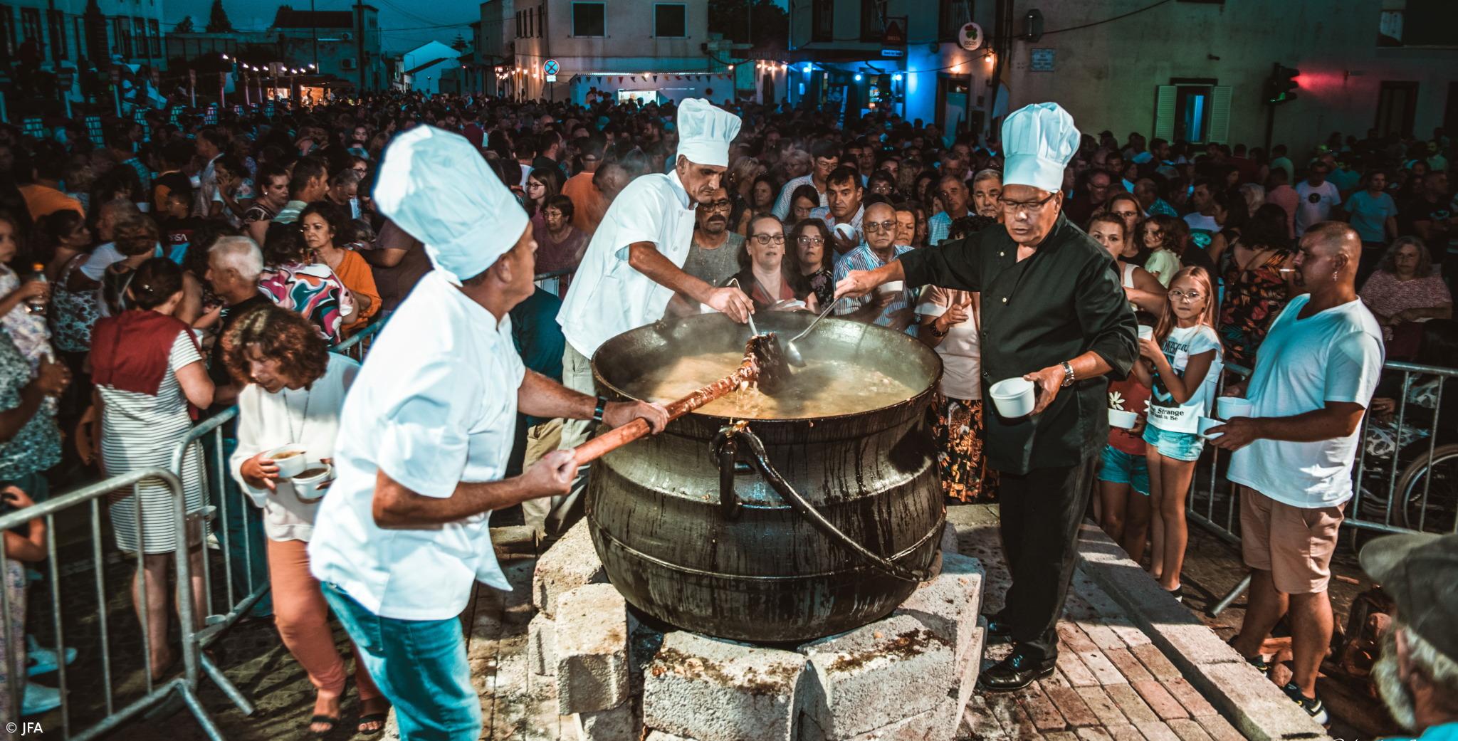Noite de Sopas no Largo da Saúde – Imagem 1