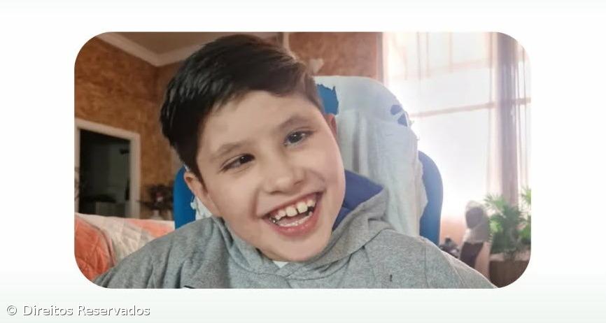 Jovem das Capelas procura apoio para recuperar mobilidade roubada por doença neurológica rara – Imagem 1