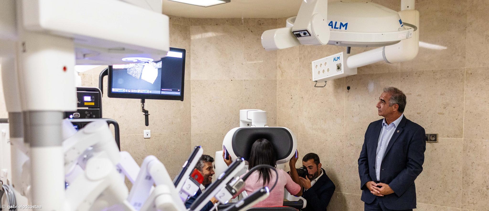 HDES recebe robô cirúrgico de última geração pioneiro no país – Imagem 2
