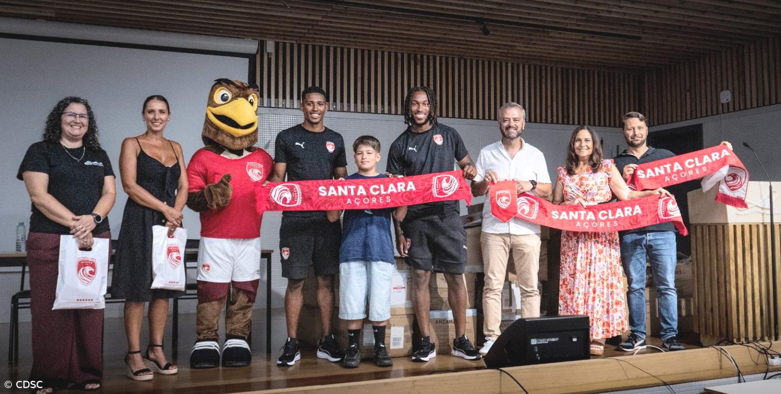 Santa Clara doa uma tonelada de equipamento desportivo – Imagem 1