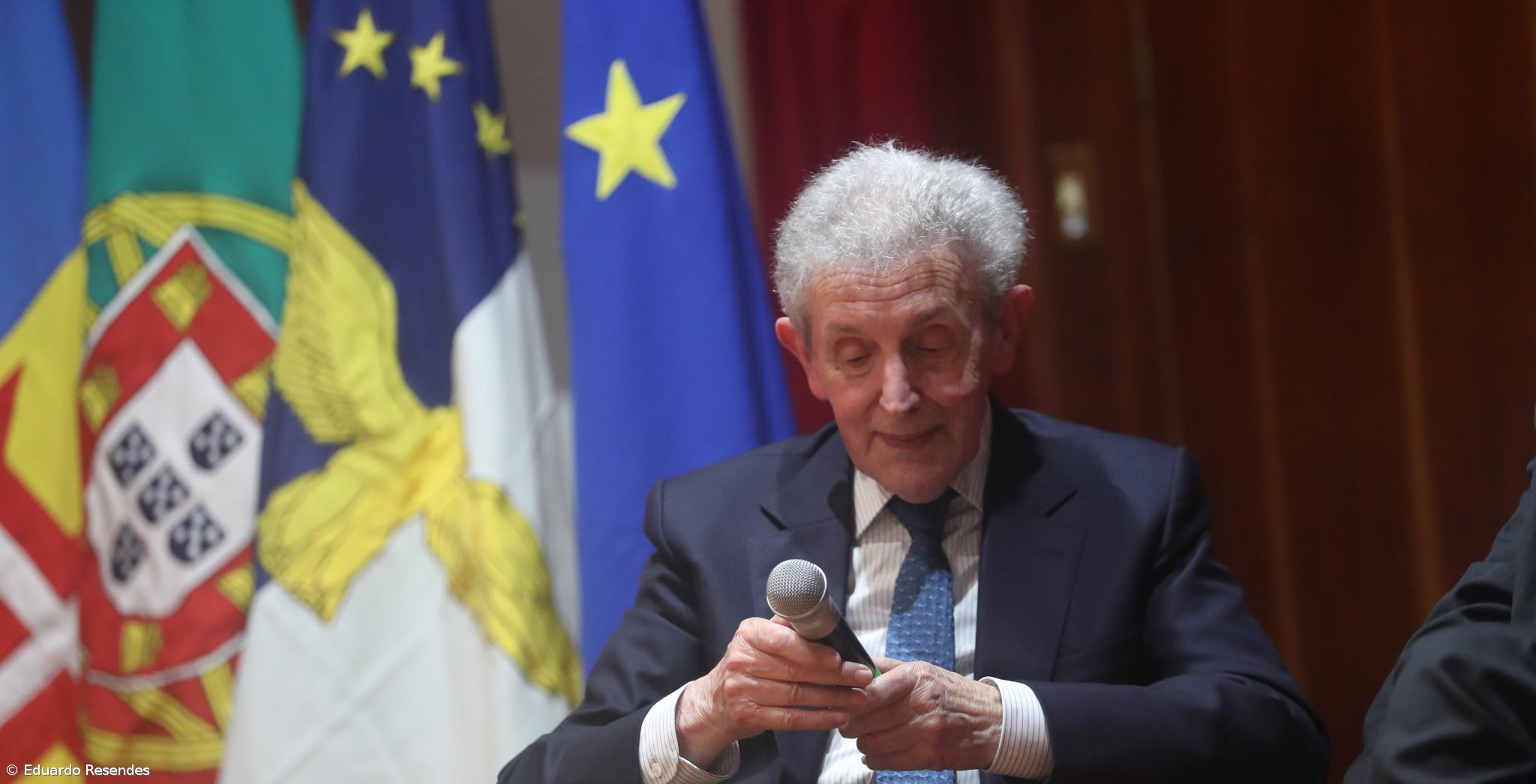 Mota Amaral insiste que base da autonomia é “congregar os Açores todos”  – Imagem 1