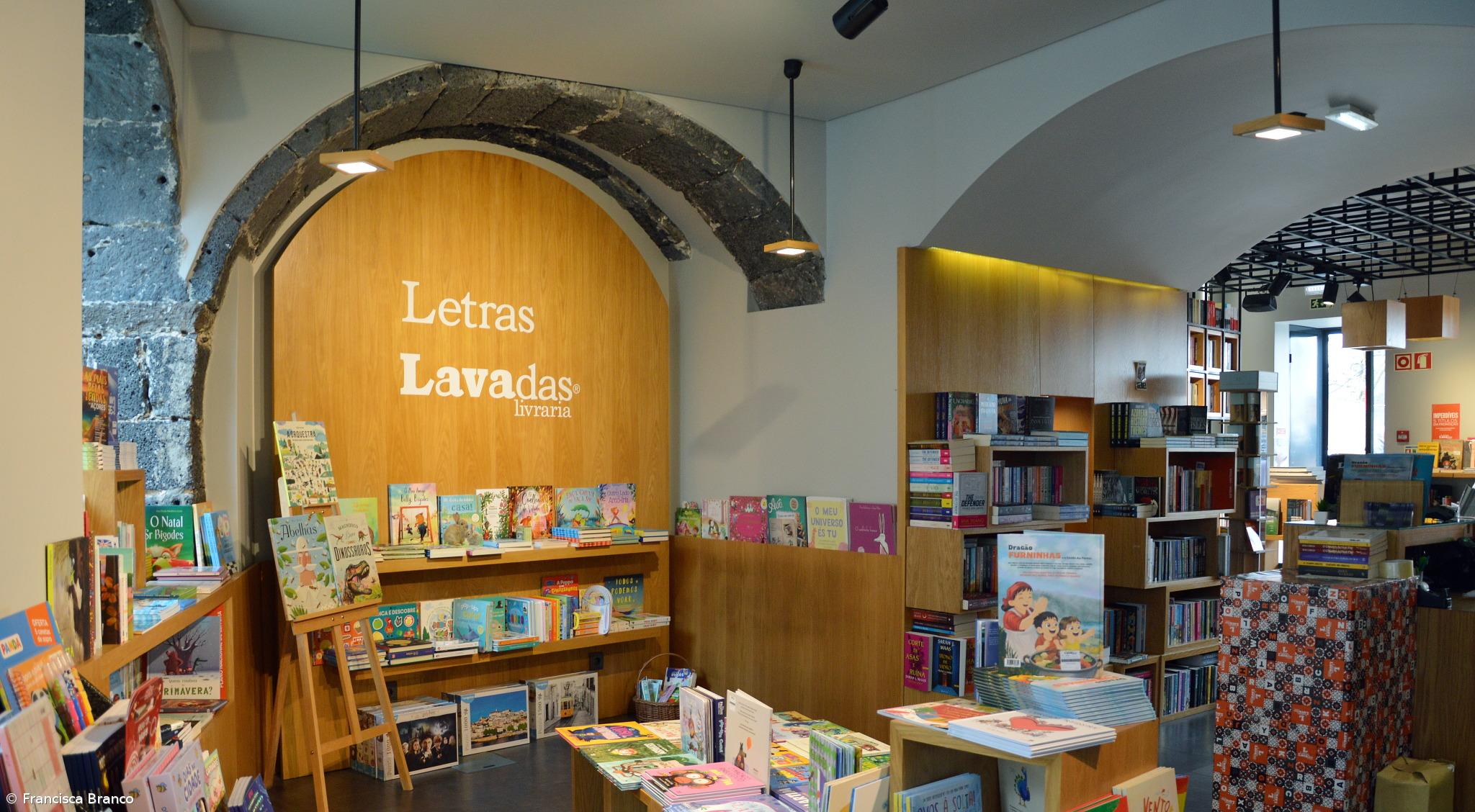 Letras Lavadas acolhe “Folhas de Outono”  – Imagem 1