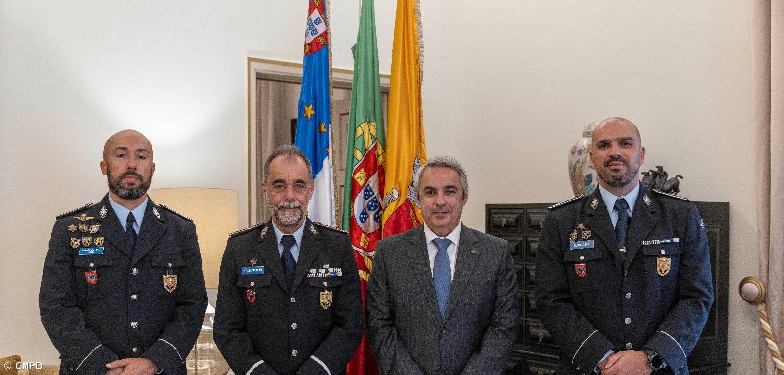 Pedro Nascimento Cabral recebe novo comandante da PSP de Ponta Delgada  – Imagem 1