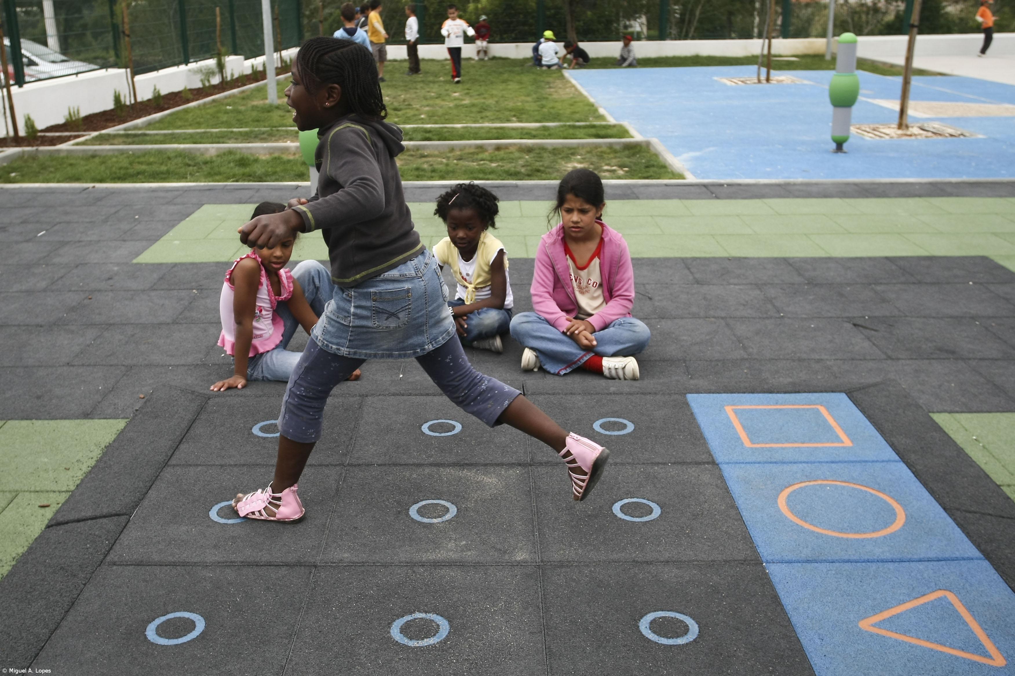 Crianças sabem que poupar é importante e criticam pais quando gastam demais – Imagem 1