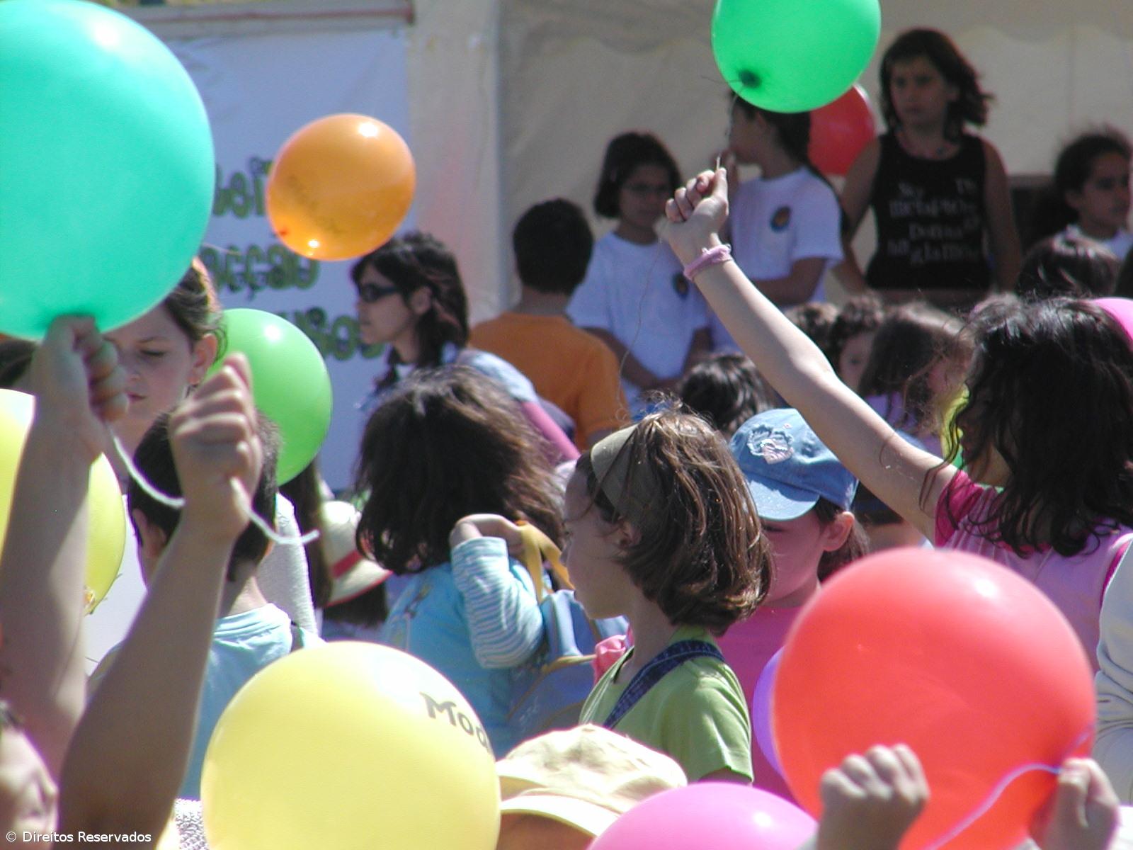 Suspensos aumentos em creches, amas, jardins de infância e ATLs  – Imagem 1