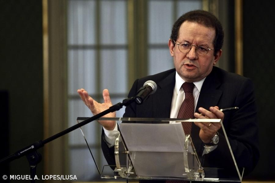 Eurodeputados portugueses congratulam-se com designação de Vítor Constâncio – Imagem 1