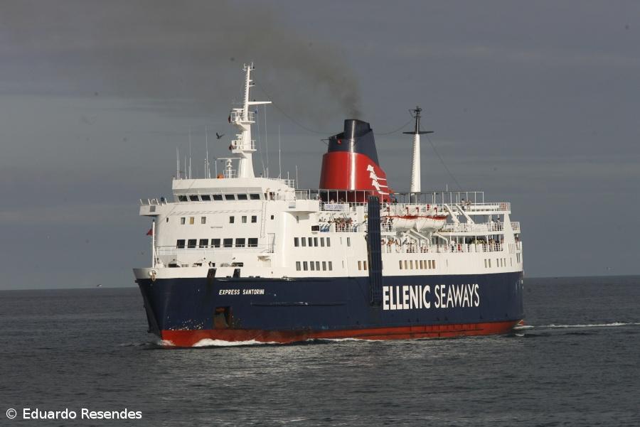 Viagens marítimas entre ilhas com menos passageiros  – Imagem 1