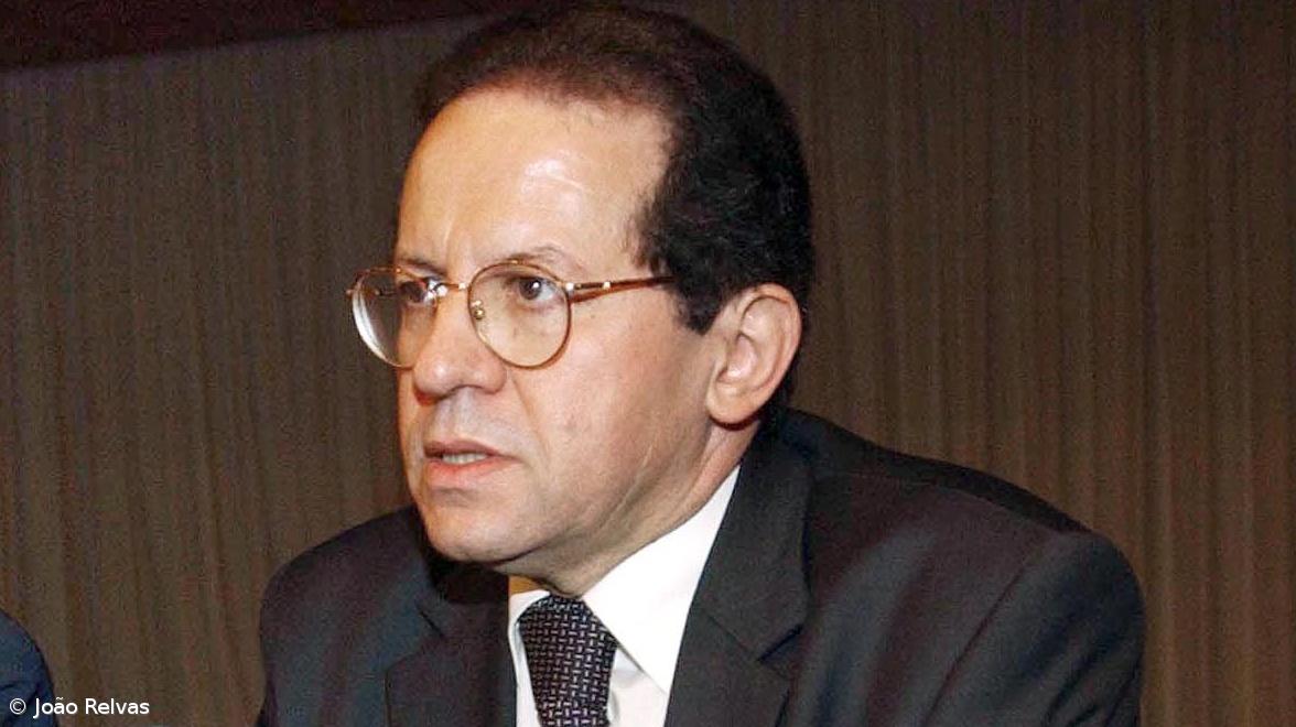 Vítor Constâncio chama principais accionistas do BCP ao Banco de Portugal – Imagem 1